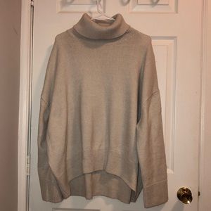 H&M NEVER WORN turtleneck sweater white beige